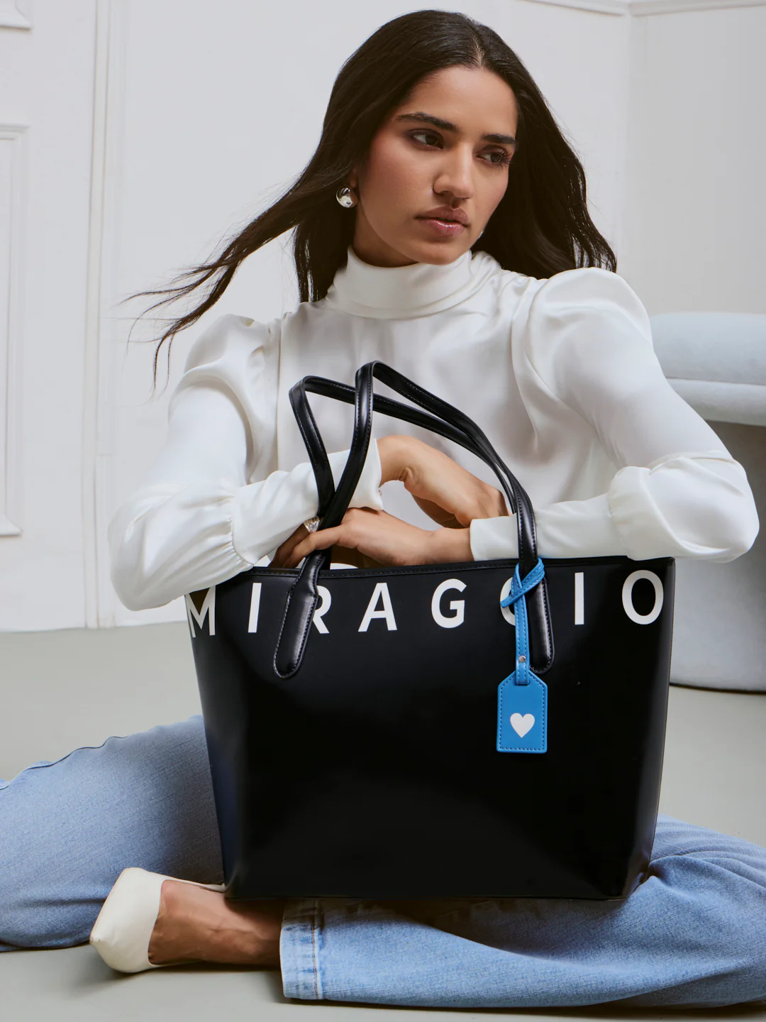 Akiva Tote Bag - Image 5