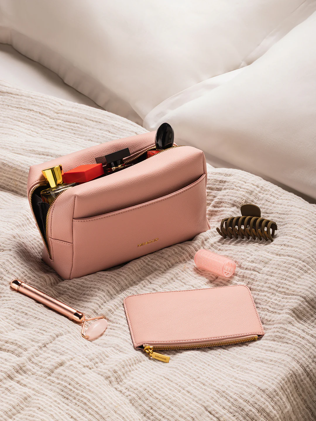 Alba Travel Pouch - Image 5