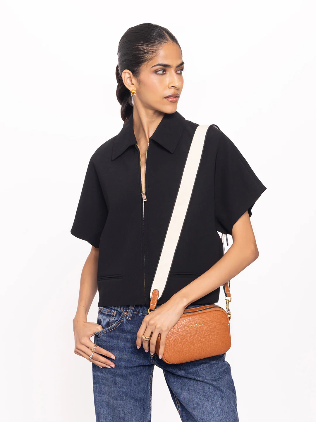 Beck Crossbody Bag - Image 8