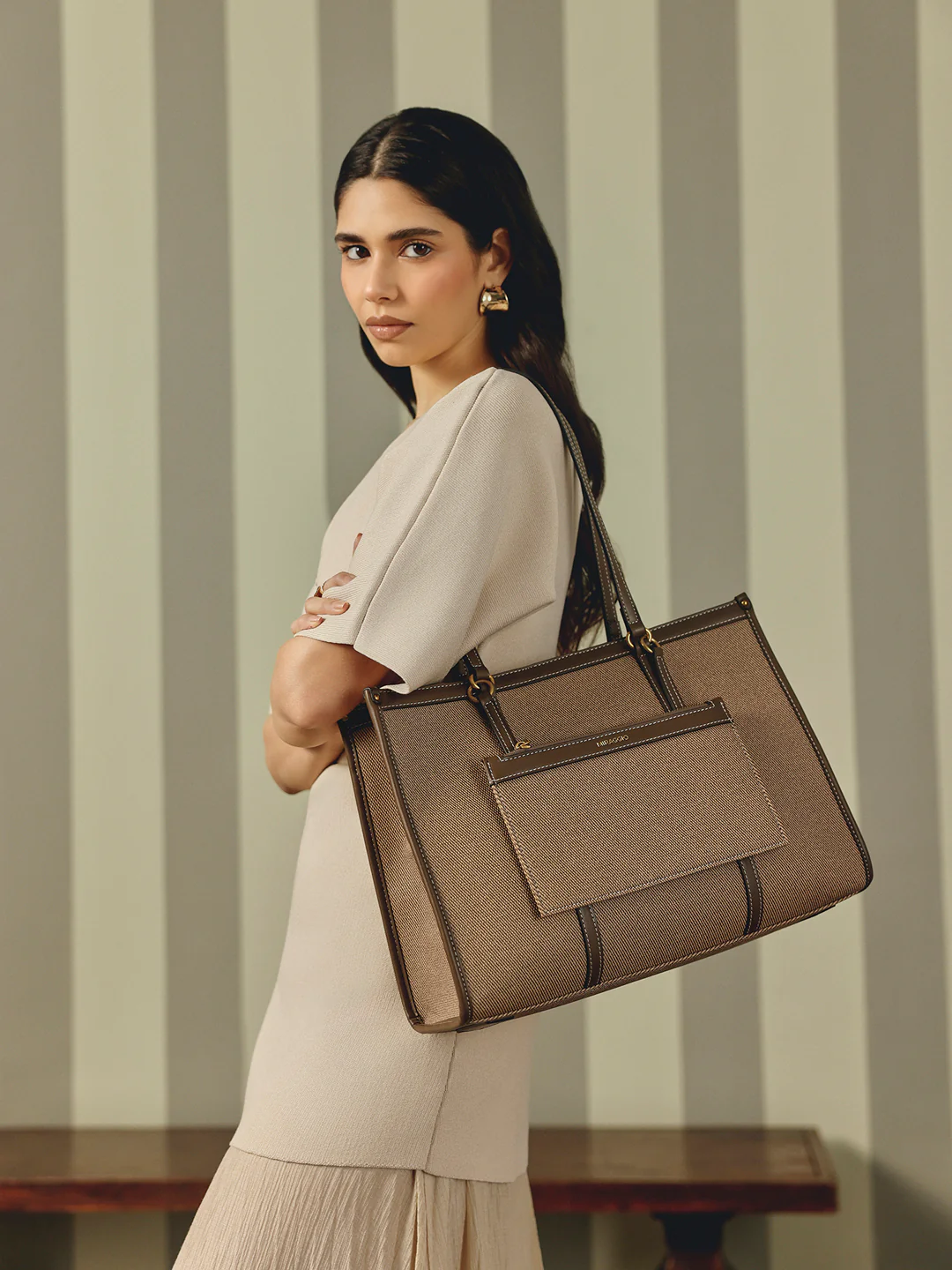 Caitleen Tote Bag - Image 8
