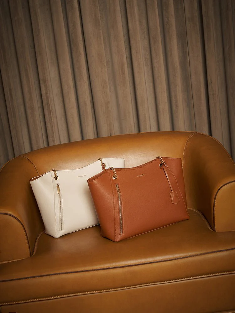 Dakota Tote Bag - Image 9