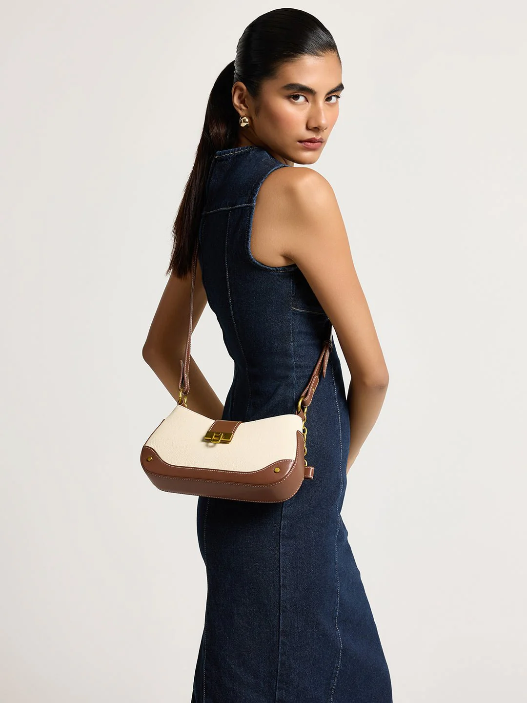 Elara Shoulder Bag - Image 8