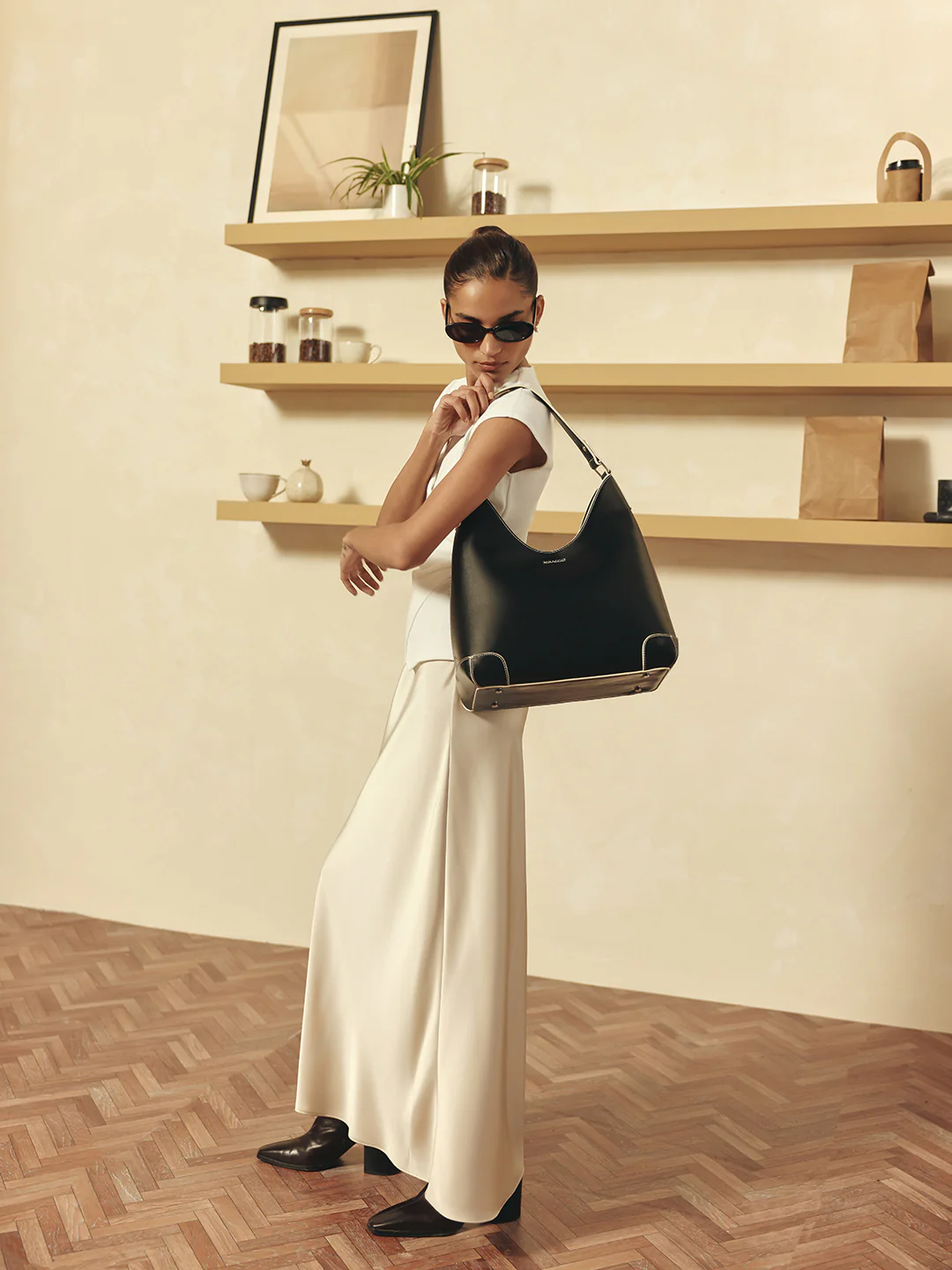 Gloria Hobo Bag - Image 6