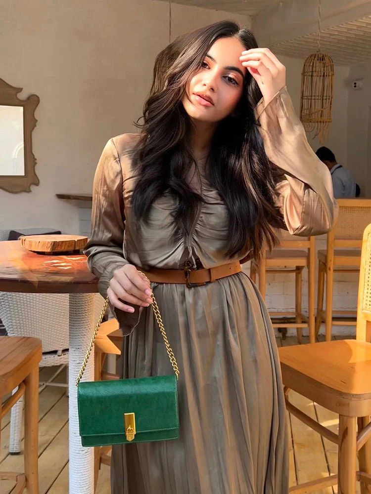 Mila Shoulder Clutch - Image 8