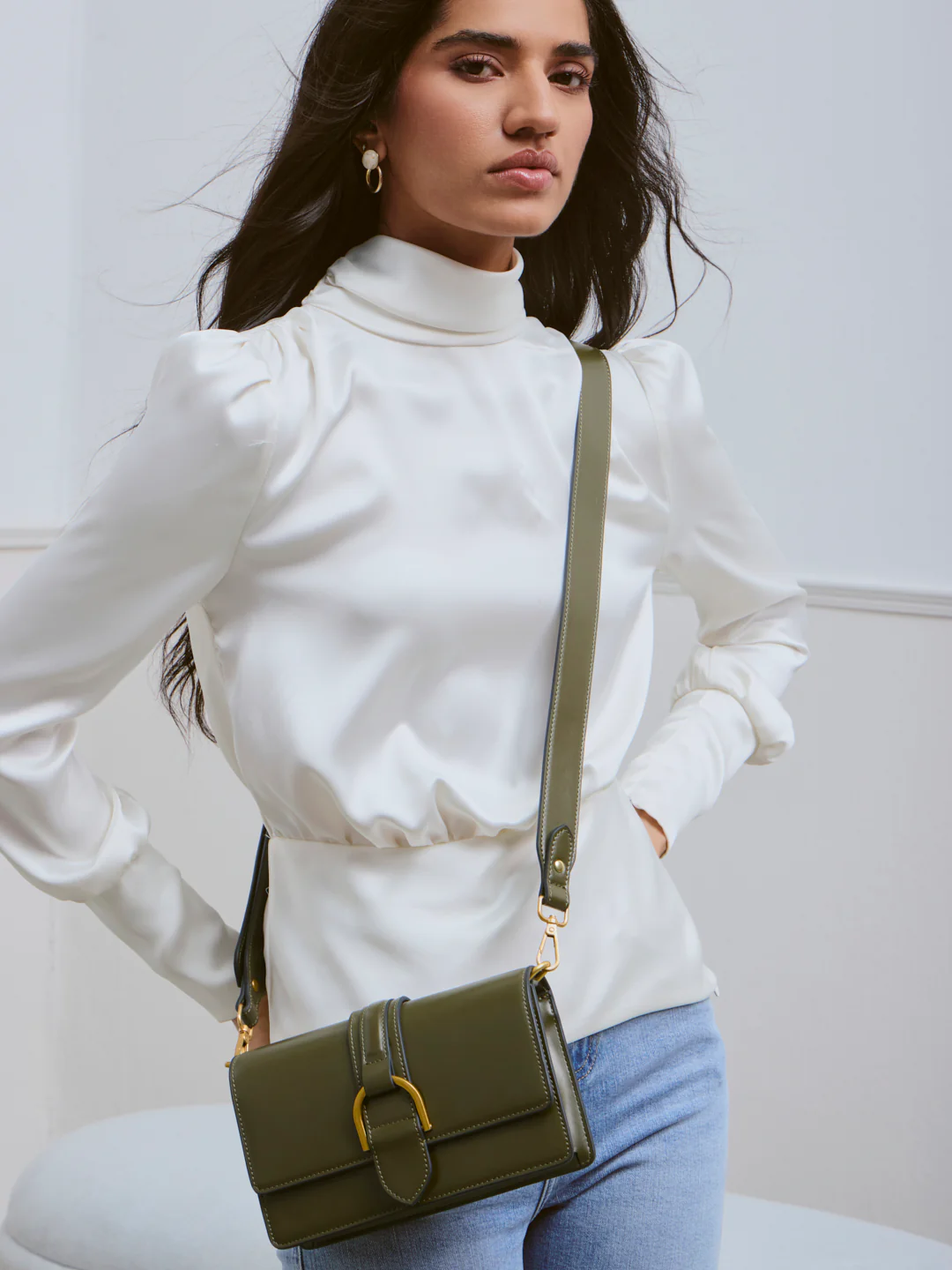 Peonii Crossbody Bag - Image 7