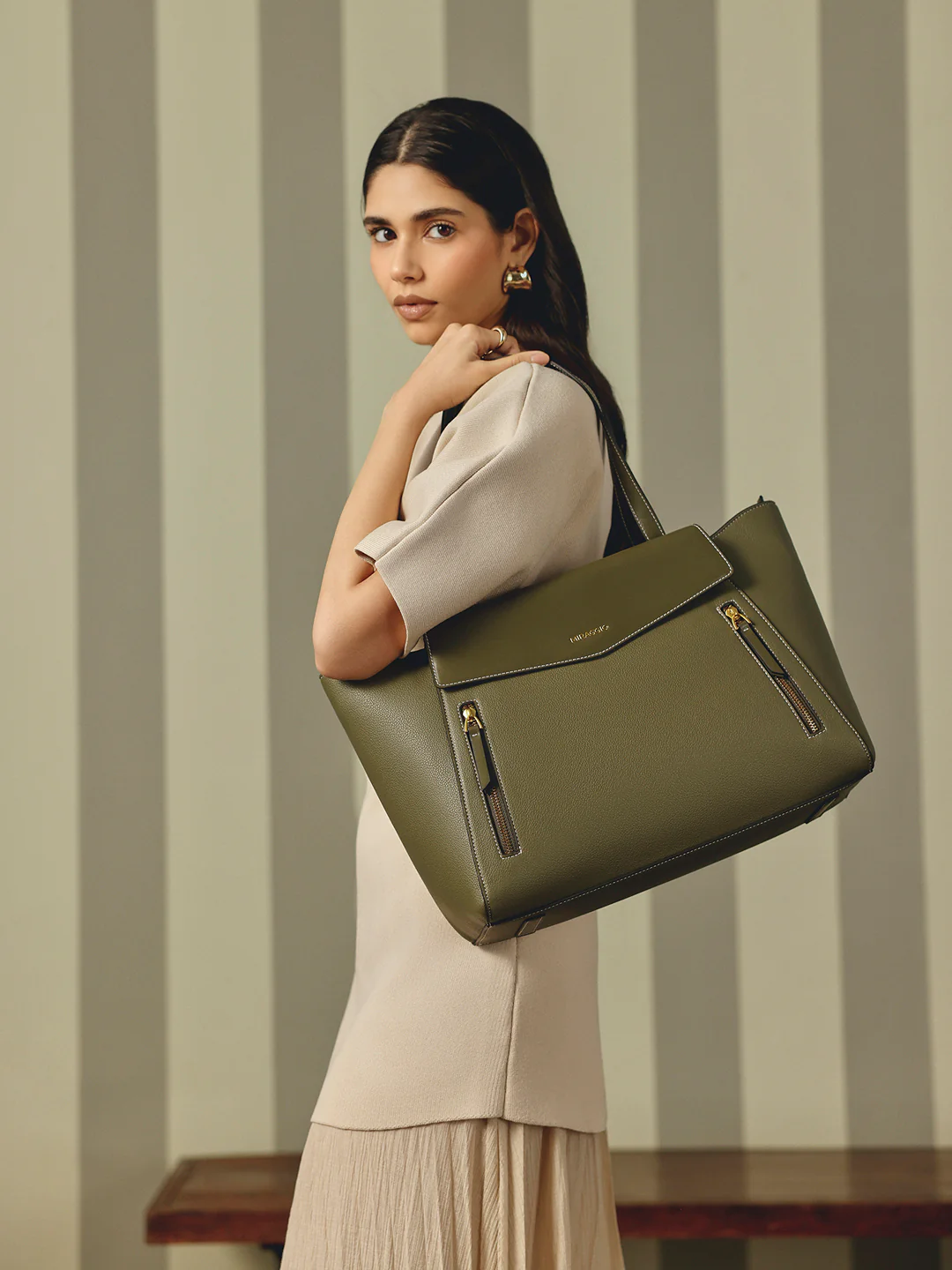 Roberta Tote Bag - Image 6