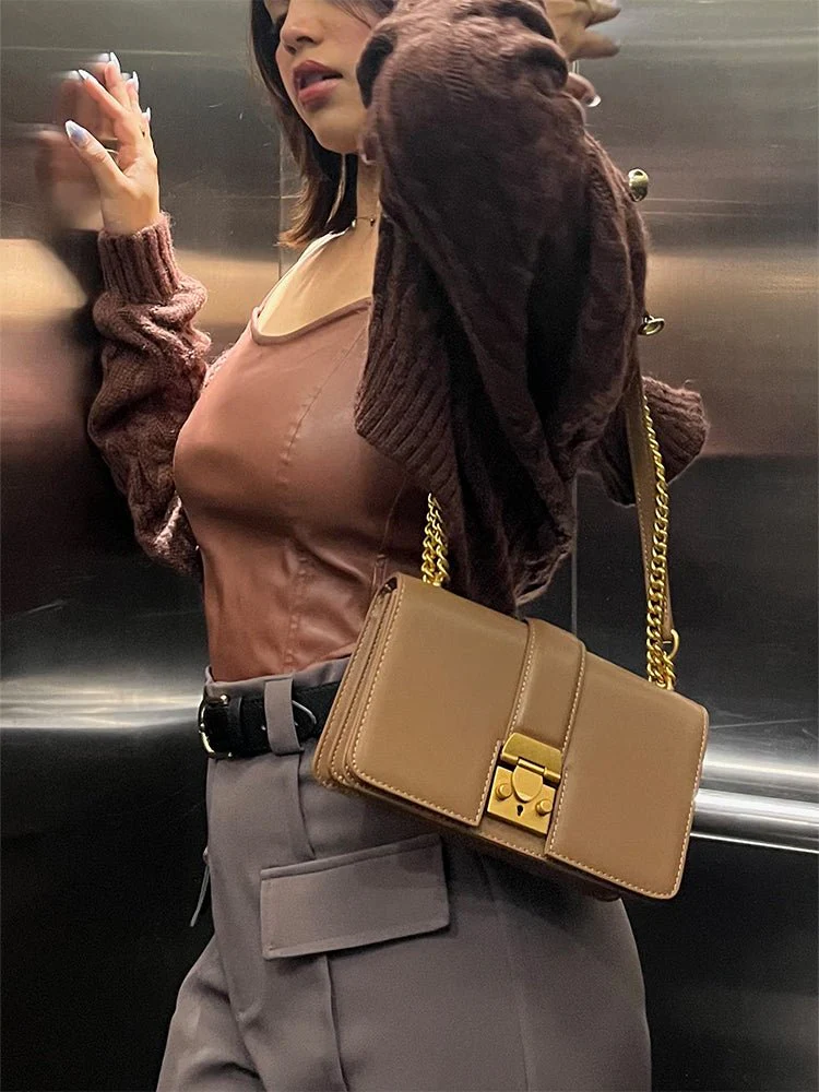 Scarlet Crossbody Bag - Image 8