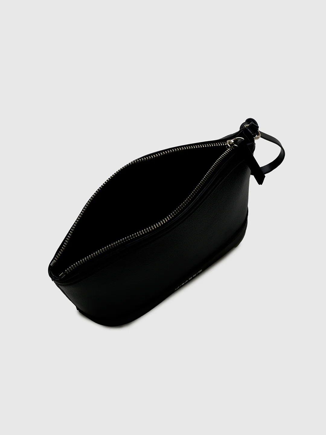 Soho Travel Pouch - Image 4
