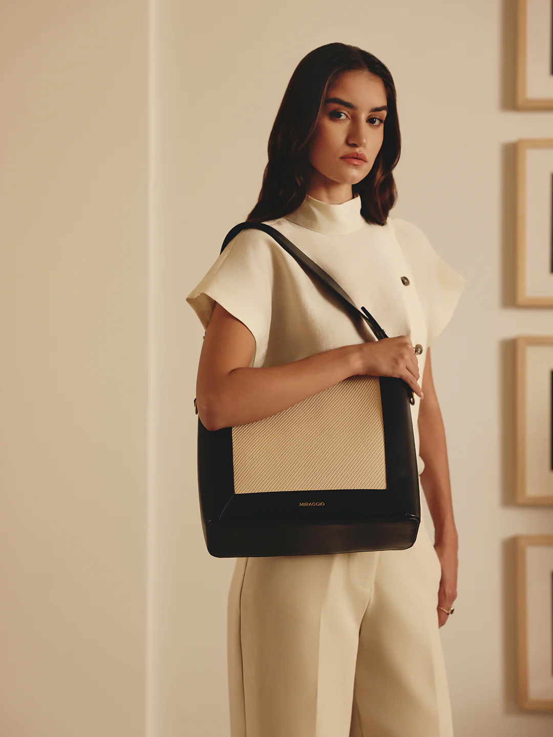 Valerie Hobo Bag - Image 7